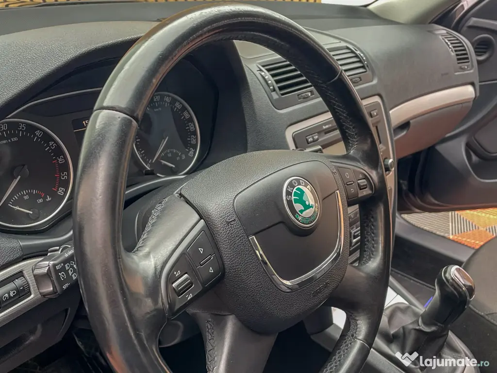 SKODA OCTAVIA 2,0 TDI , 4X4 . Euro 5 . Rate fixe . Garantie 12 luni 