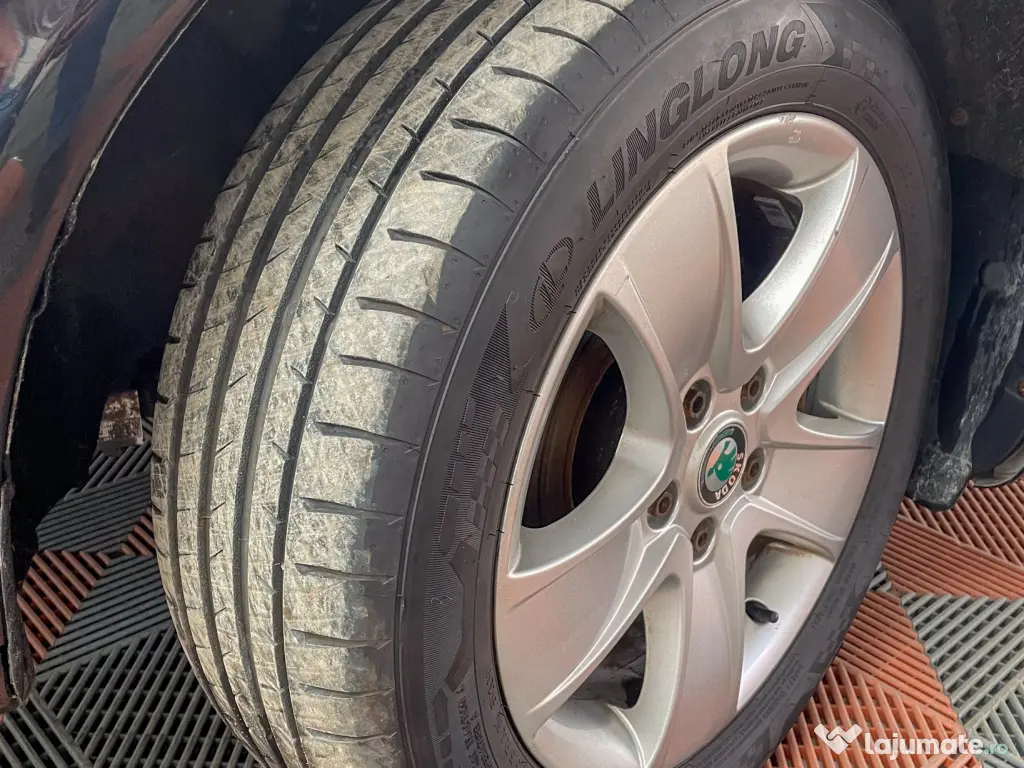 SKODA OCTAVIA 2,0 TDI , 4X4 . Euro 5 . Rate fixe . Garantie 12 luni 