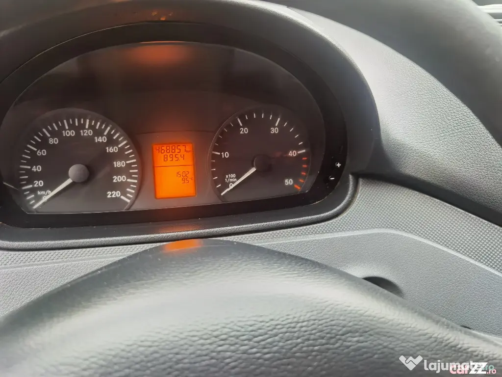 Mercedes Vito Extra Long – Perfect pentru familie, afaceri, transport 