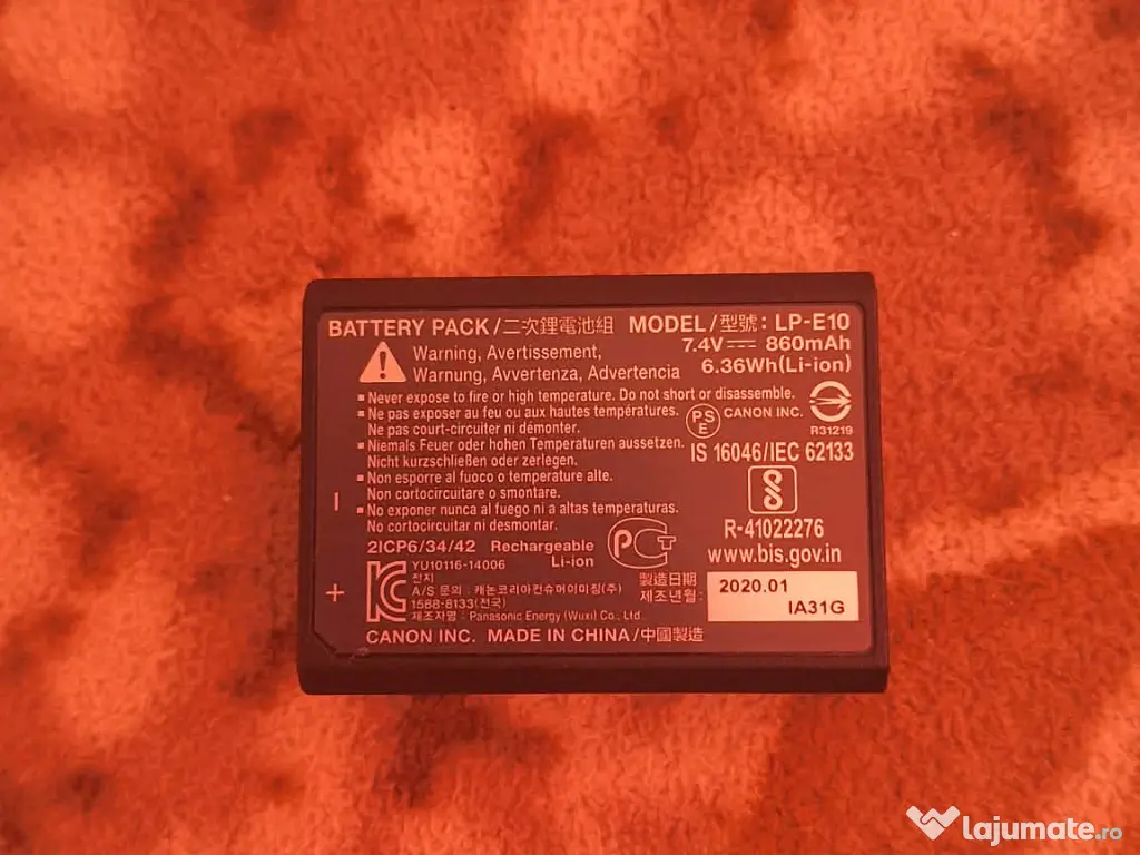 Vând aparat Canon 4000D 