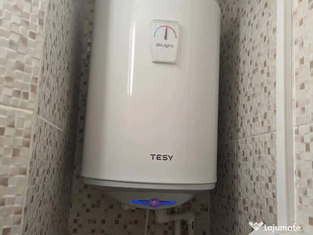 Vand camera de camin cu baie proprie