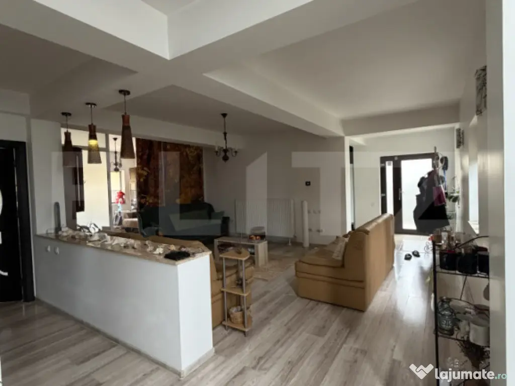 Casa P+1, 254 mp construiti, 664 mp teren, 1 Mai