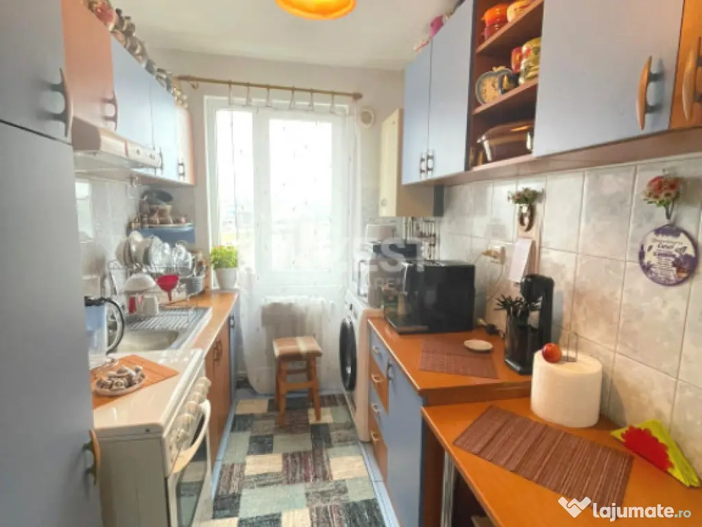 Apartament 2 camere decomandat-Podu Ros-bloc fara risc 