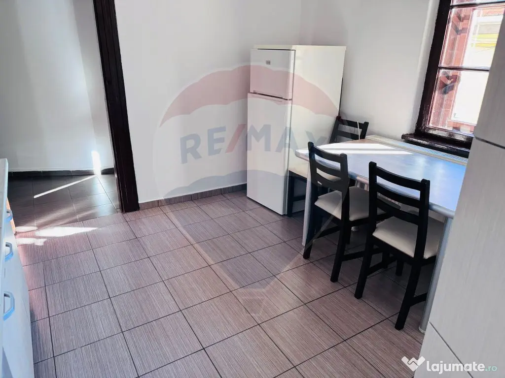 Apartament cu 2 camere de închiriat – ultracentral, st...