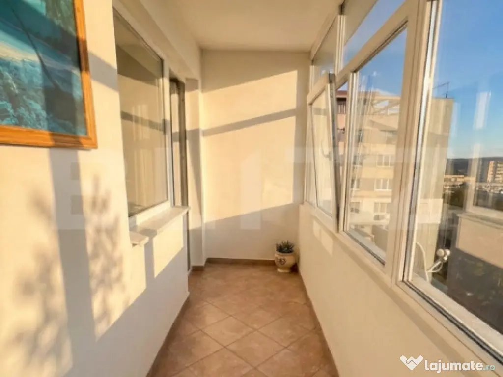 Apartament 2 camere, 47 mp, modern, balcon închis, zona Iul 