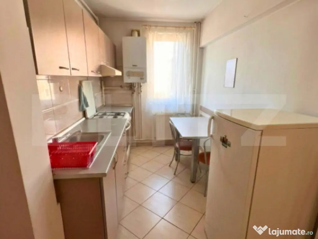 Apartament 2 camere, 47 mp, modern, balcon închis, zona Iul 