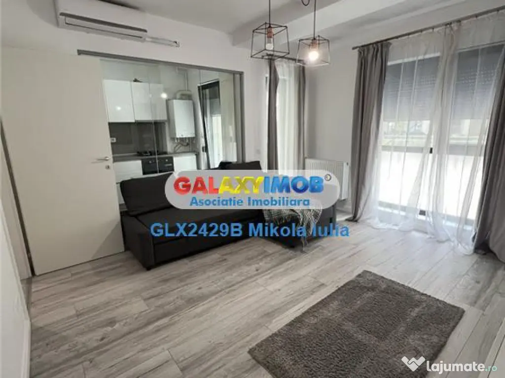 Garsoniera decomandata moderna Complex 21 Residence