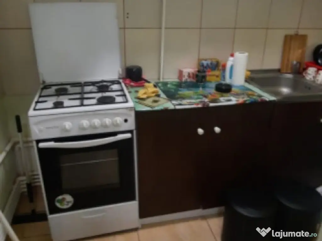 - Garsoniera in zona Hipodrom-Pietatii. 