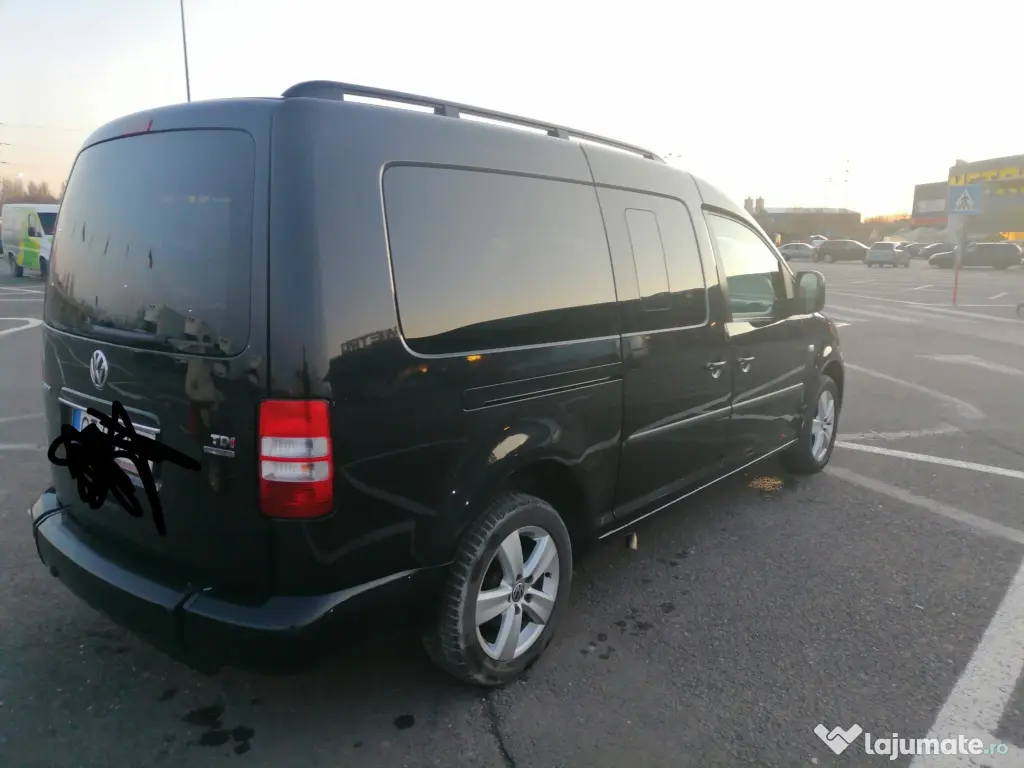 Vand Volkswagen Caddy Maxi  fabricatie 2012 cu rampa 