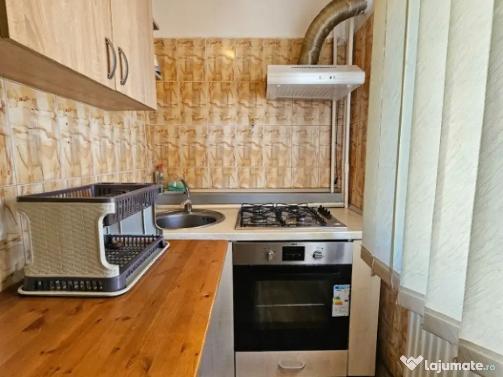 Garsoniera Popa Sapca, mobilata si utilata, 1300 RON 