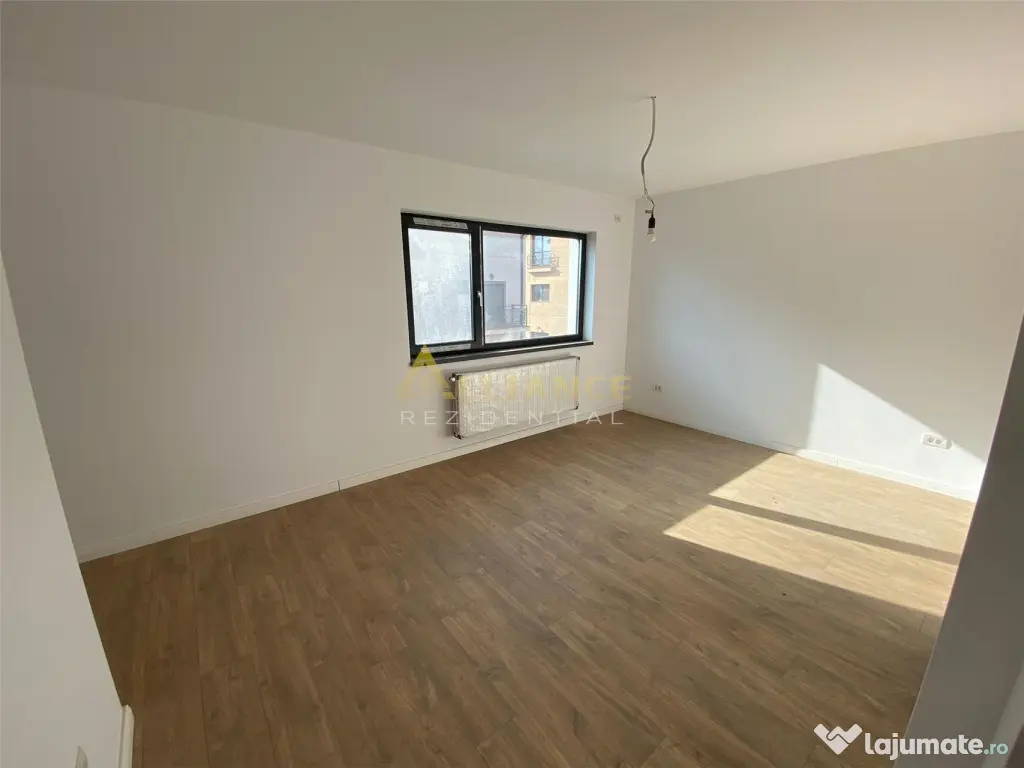 Casa Tip Duplex - 5 camere 4 bai - Mutare Imediata -