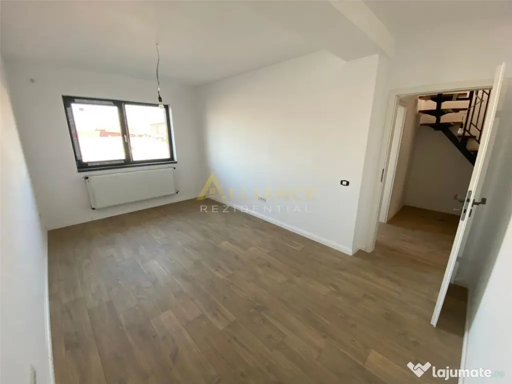 Casa Tip Duplex - 5 camere 4 bai - Mutare Imediata -