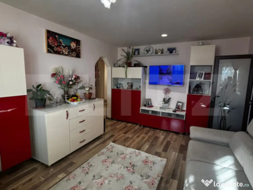 Apartament 3 camere, 50 mp, zona Alexandru cel Bun