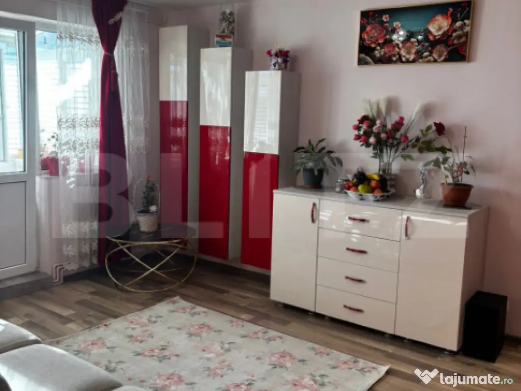 Apartament 3 camere, 50 mp, zona Alexandru cel Bun