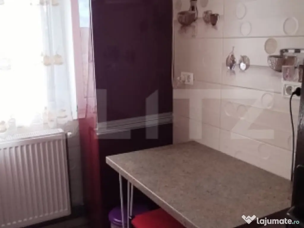 Apartament 3 camere, 50 mp, zona Alexandru cel Bun