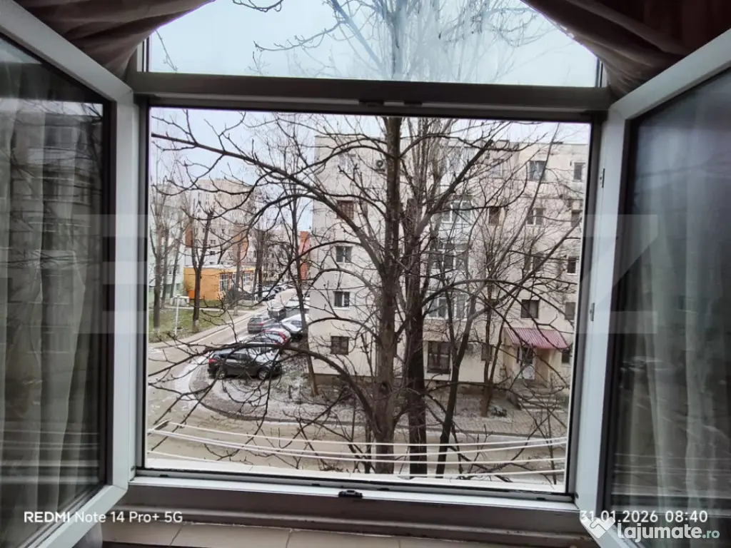 Apartament 3 camere, 49 mp, zona Alexandru cel Bun