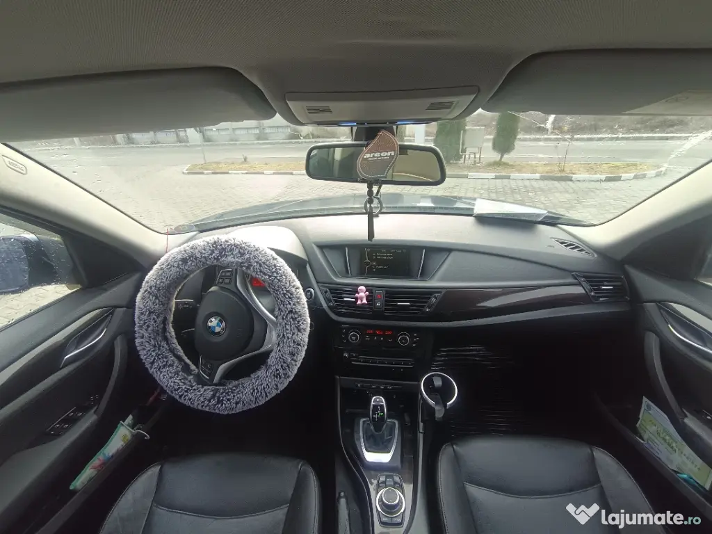Se vinde BMW X1 Model X Line, automată