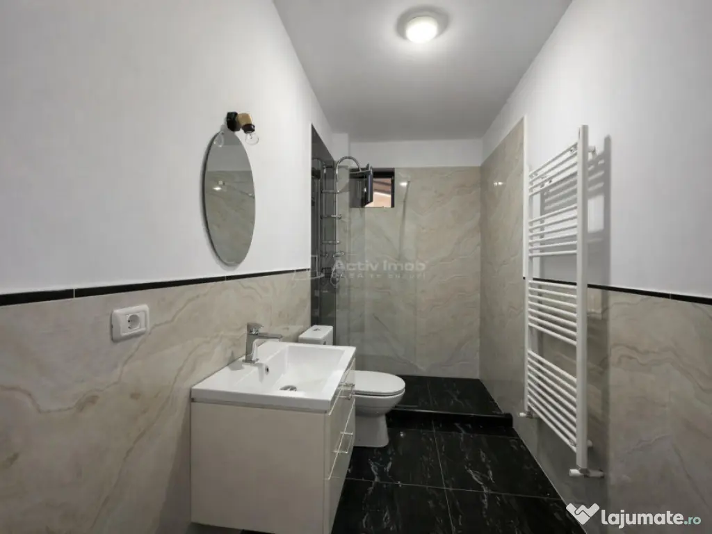 Apartament 3 camere, bloc nou, zona Cetate 