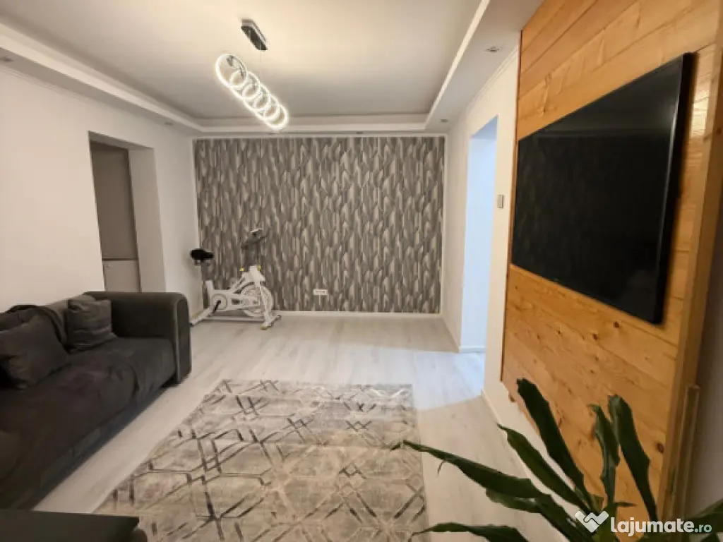 Apartament 2 camere de vanzare, situat in zona Tomis I 