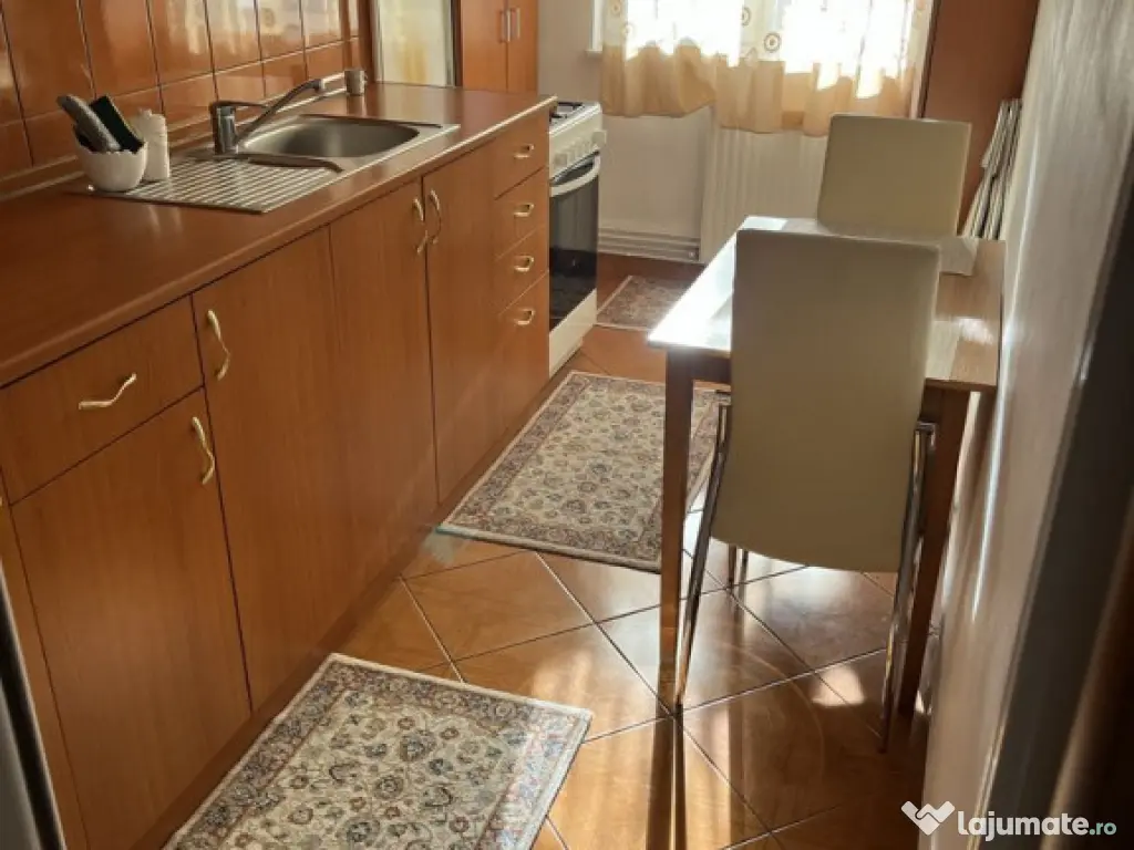 Garsoniera decomandata Astra ,renovata,73900 Euro 