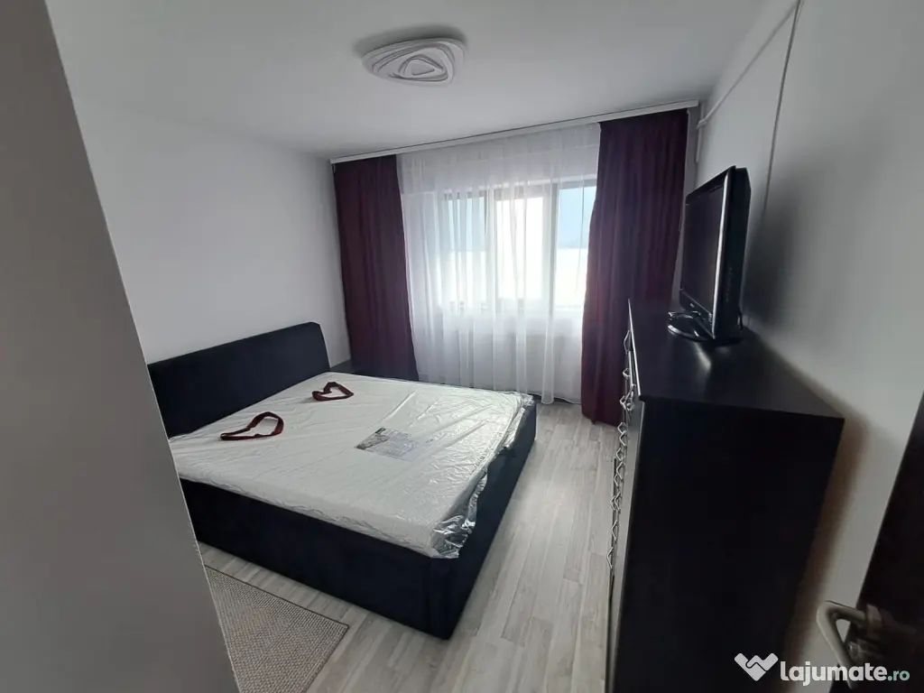 Proprietar apartament 3 camere cauta chiriasi :) 