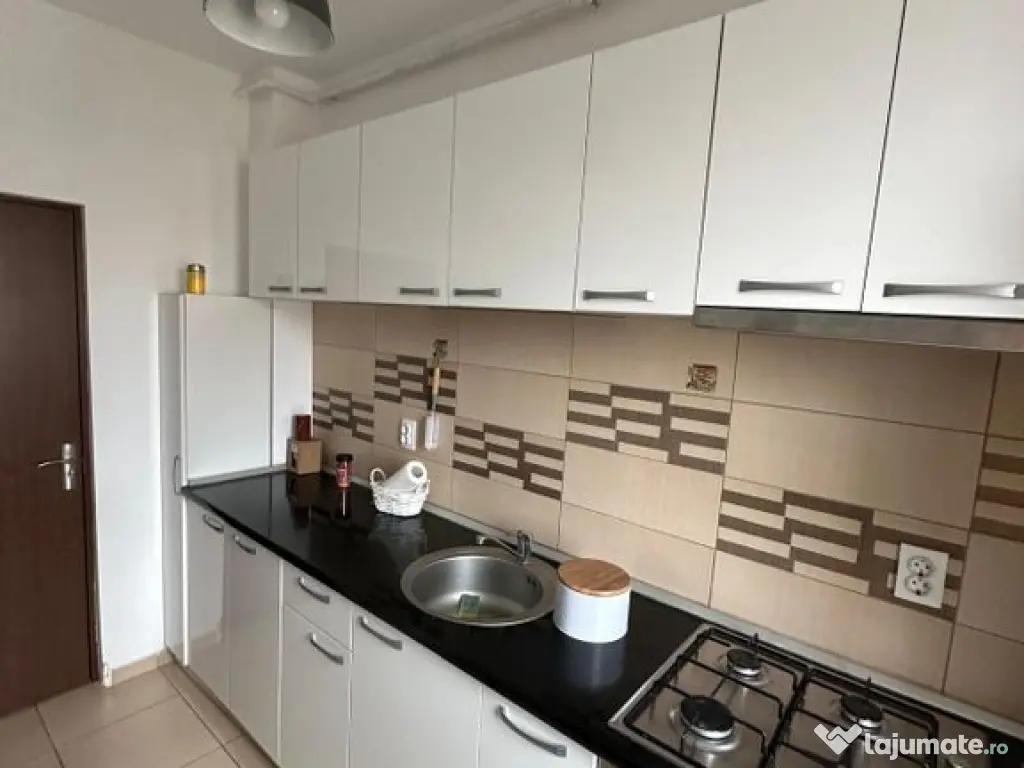 Apartament 3 Camere la 10 minute de statia de metrou Dimi... 