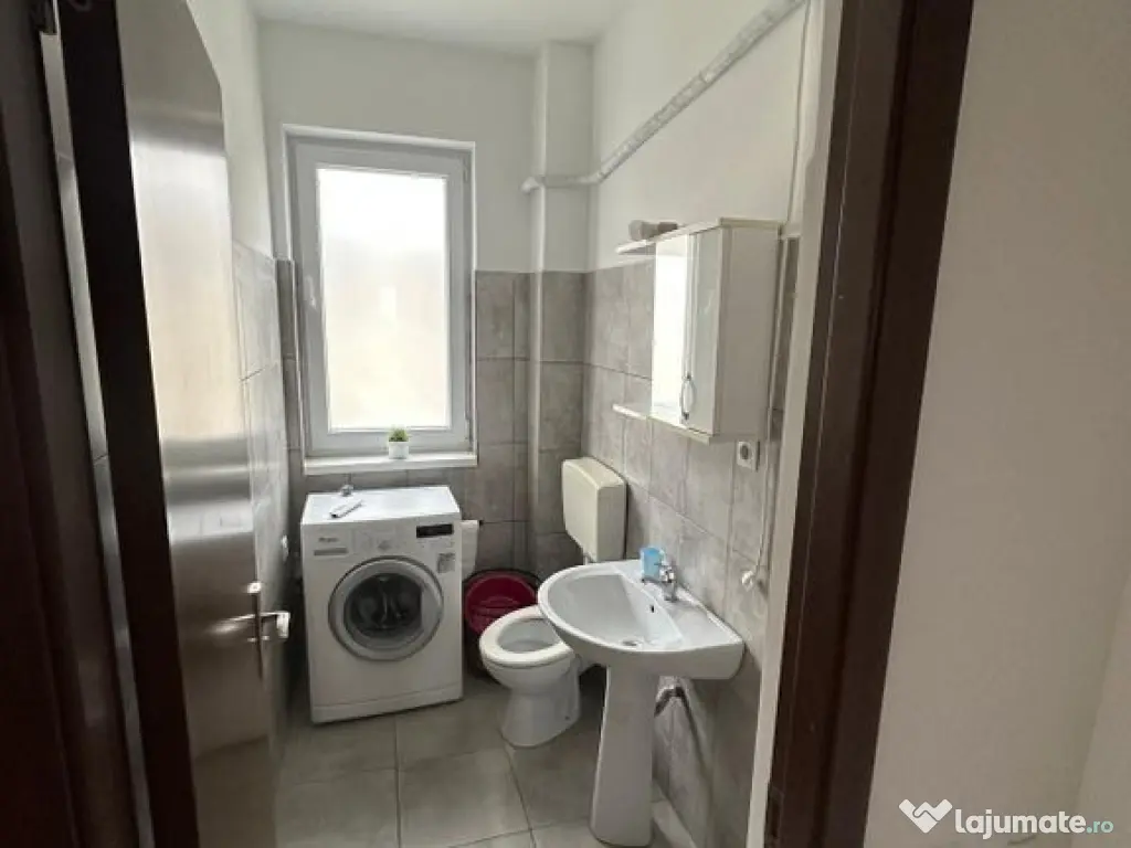 Apartament 3 Camere la 10 minute de statia de metrou Dimi... 