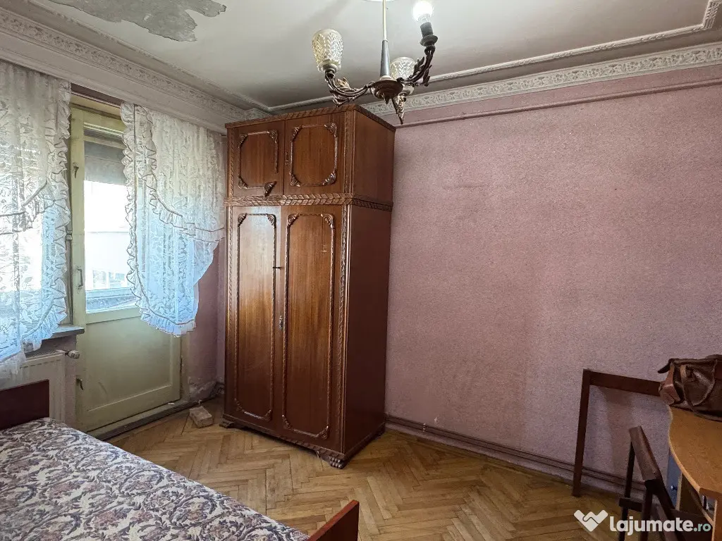 5 cam, 112 mp. decomandat, fara imbunat., et.4, acoperis, N.Titulescu 