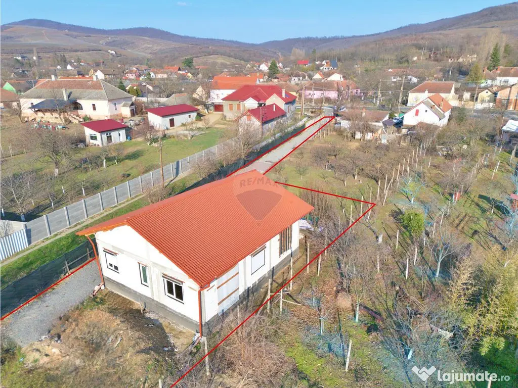 Casă 3 camere de vânzare în Miniș, jud. Arad
