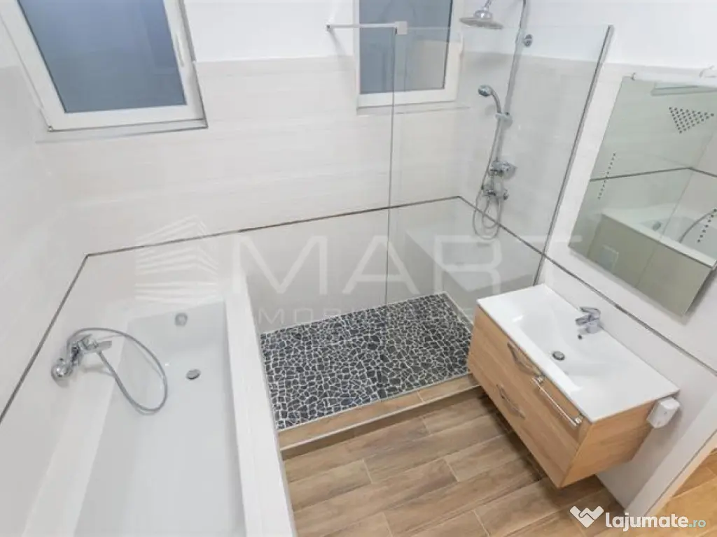 Apartament de lux 3 camere zona Calea Dumbravii 