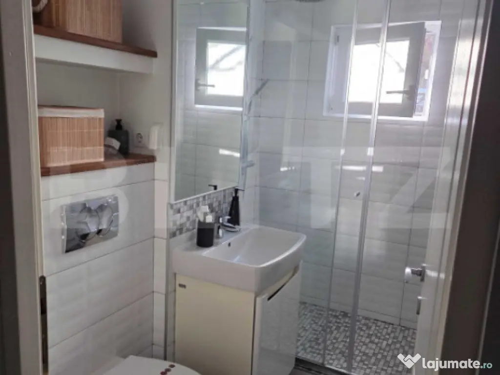 Apartament 3 camere de vânzare - zona ultracentrala 