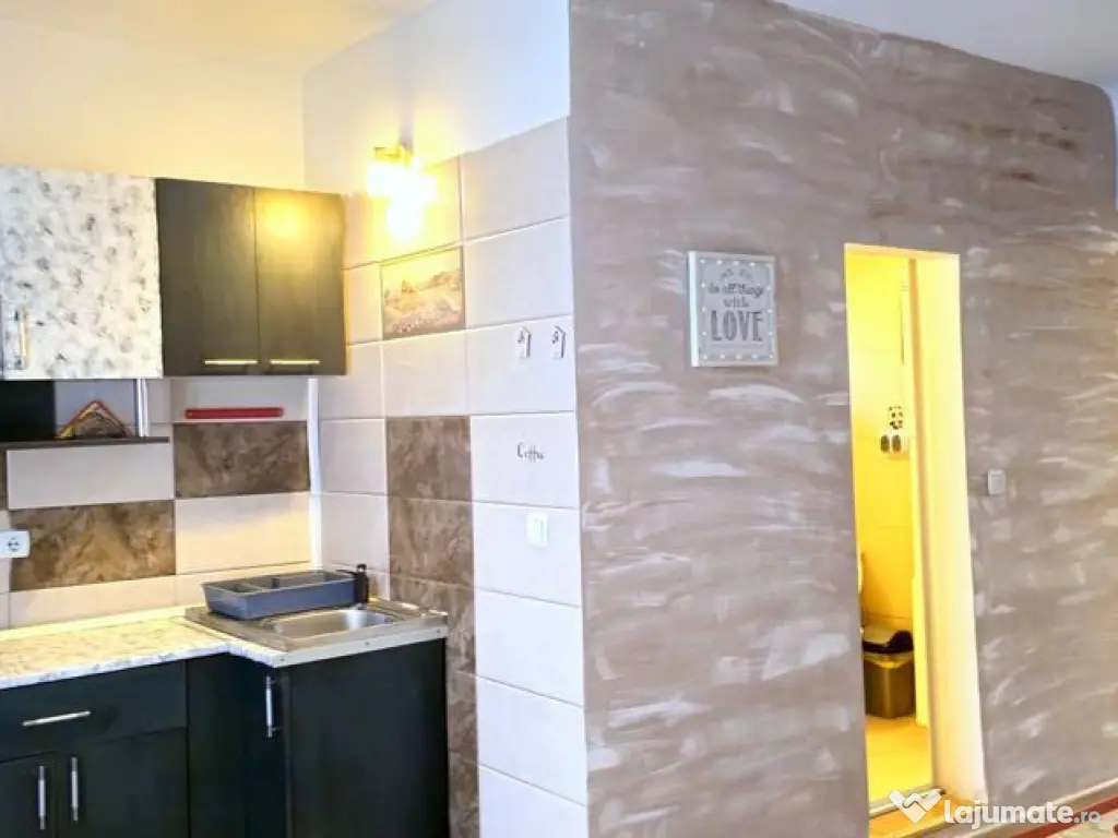 Apartament cu 2 camere la casa, 70 mp - zona centrala 