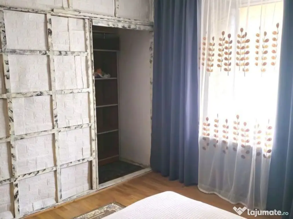 Apartament cu 2 camere la casa, 70 mp - zona centrala 