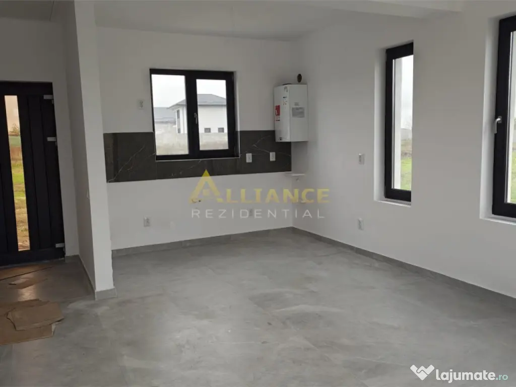 Casa individuala - 3 camere - 2 bai - 378 mp teren 