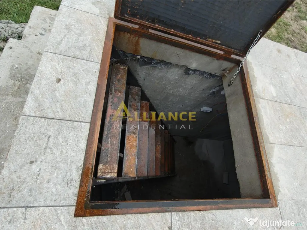 Casa individuala - 3 camere - 2 bai - 378 mp teren 