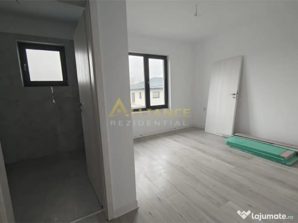 Casa individuala - 3 camere - 2 bai - 378 mp teren 