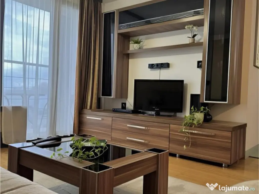 Apartament 2 Camere Central cu Parcare in Bloc Nou 