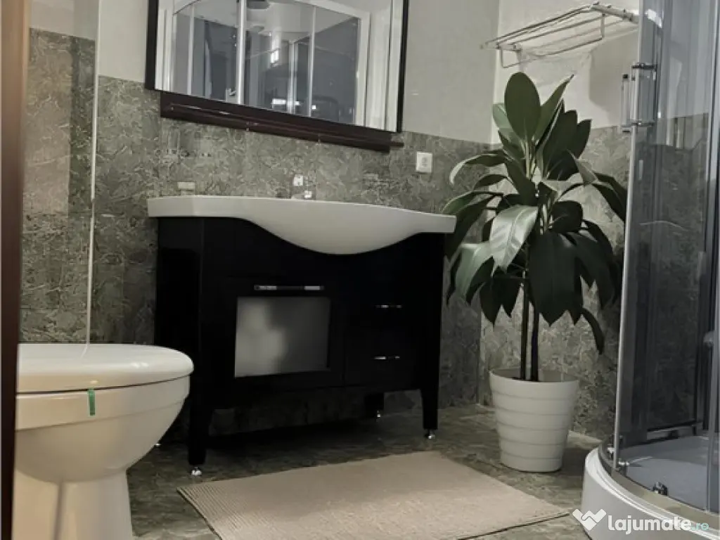 Apartament 2 Camere Central cu Parcare in Bloc Nou 