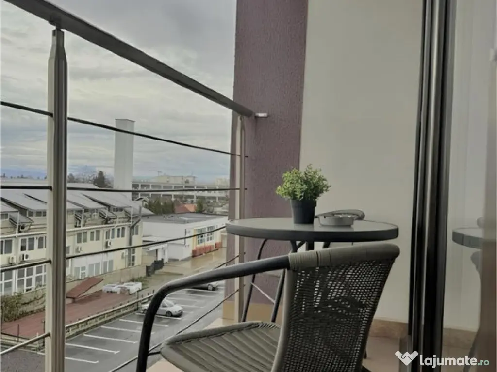 Apartament 2 Camere Central cu Parcare in Bloc Nou 