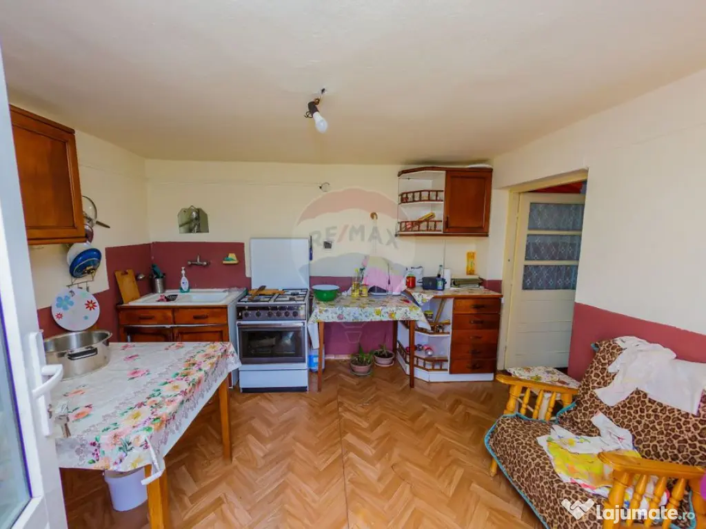 Proprietate rezidentiala de vanzare la 2 pasi de Parcul R... 