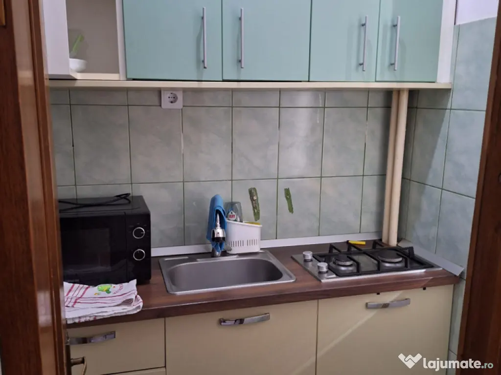 Inchiriez garsoniera in zona Cet 