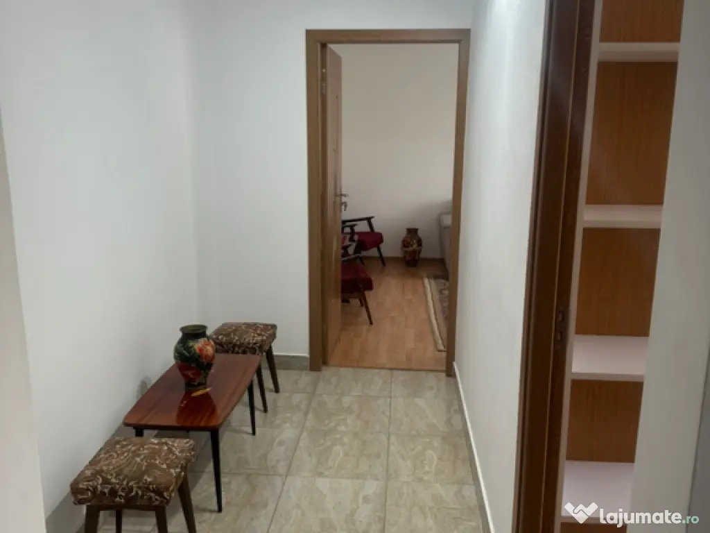 Închiriez apartament, 2 camere, zona Titan 