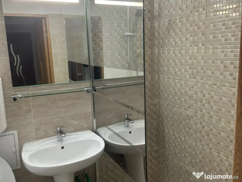 Închiriez apartament, 2 camere, zona Titan 