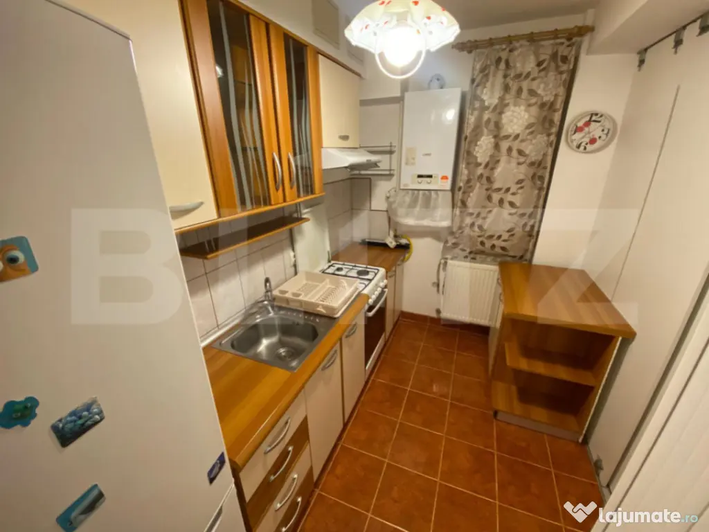 Apartament 2 camere decomandat, 50 mp, la cheie, cu parcare, 