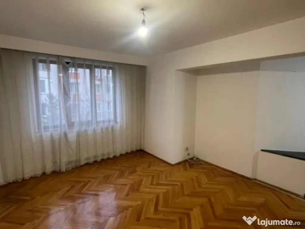 Apartament 4 camere, 100 mp utili, 2 băi, etaj 2 – zonă
