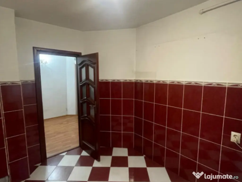 Apartament 4 camere, 100 mp utili, 2 băi, etaj 2 – zonă