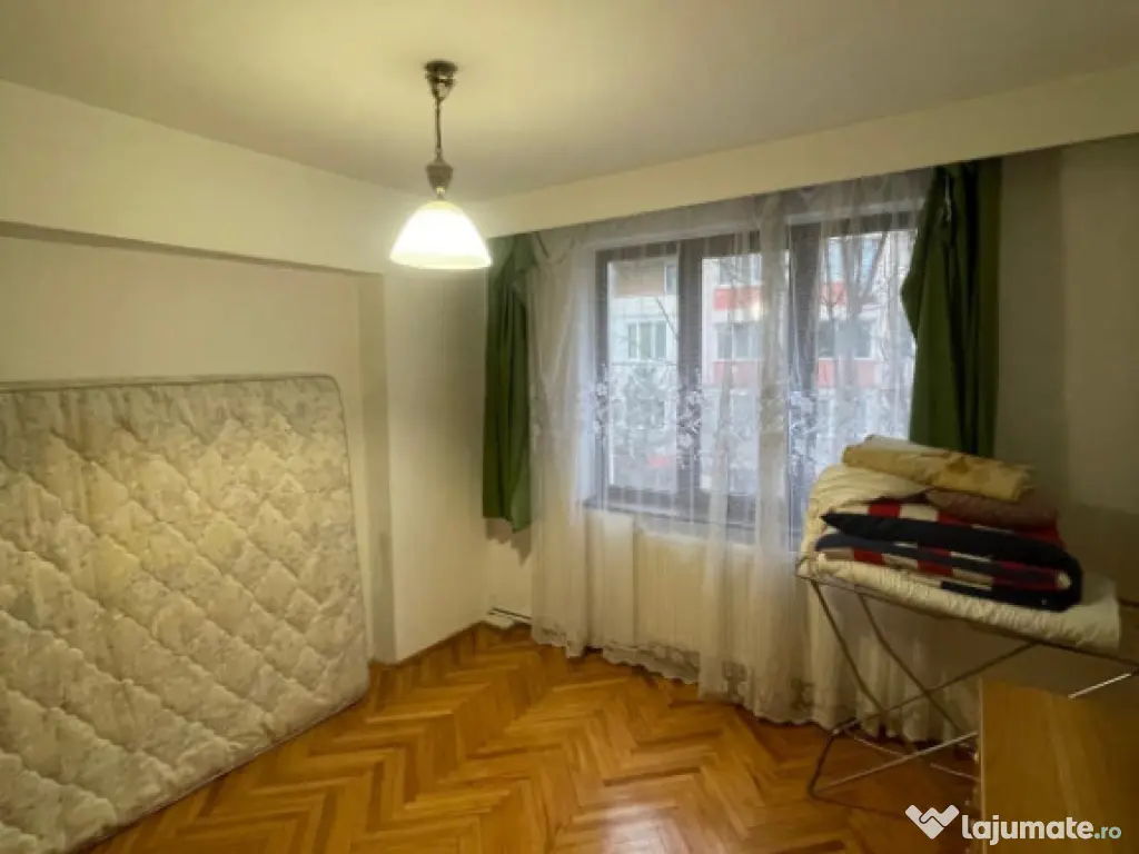 Apartament 4 camere, 100 mp utili, 2 băi, etaj 2 – zonă