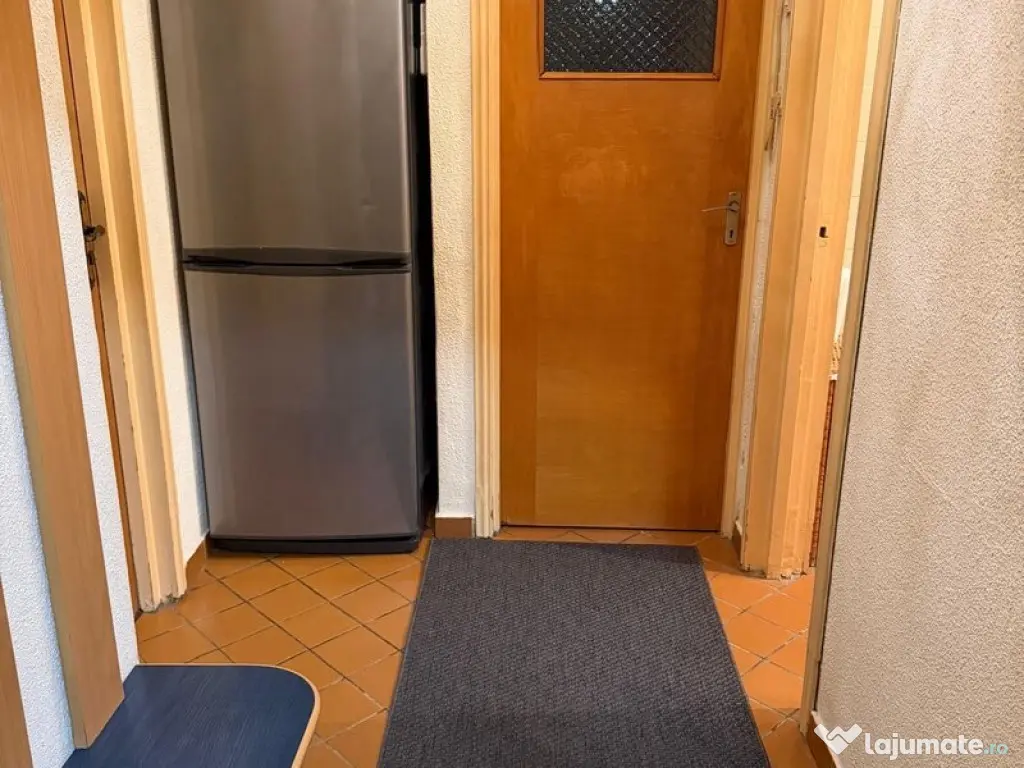 Decebal etaj 1 decomandat la bulevard 