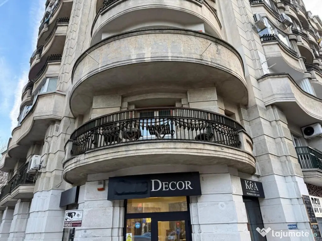 Decebal etaj 1 decomandat la bulevard 
