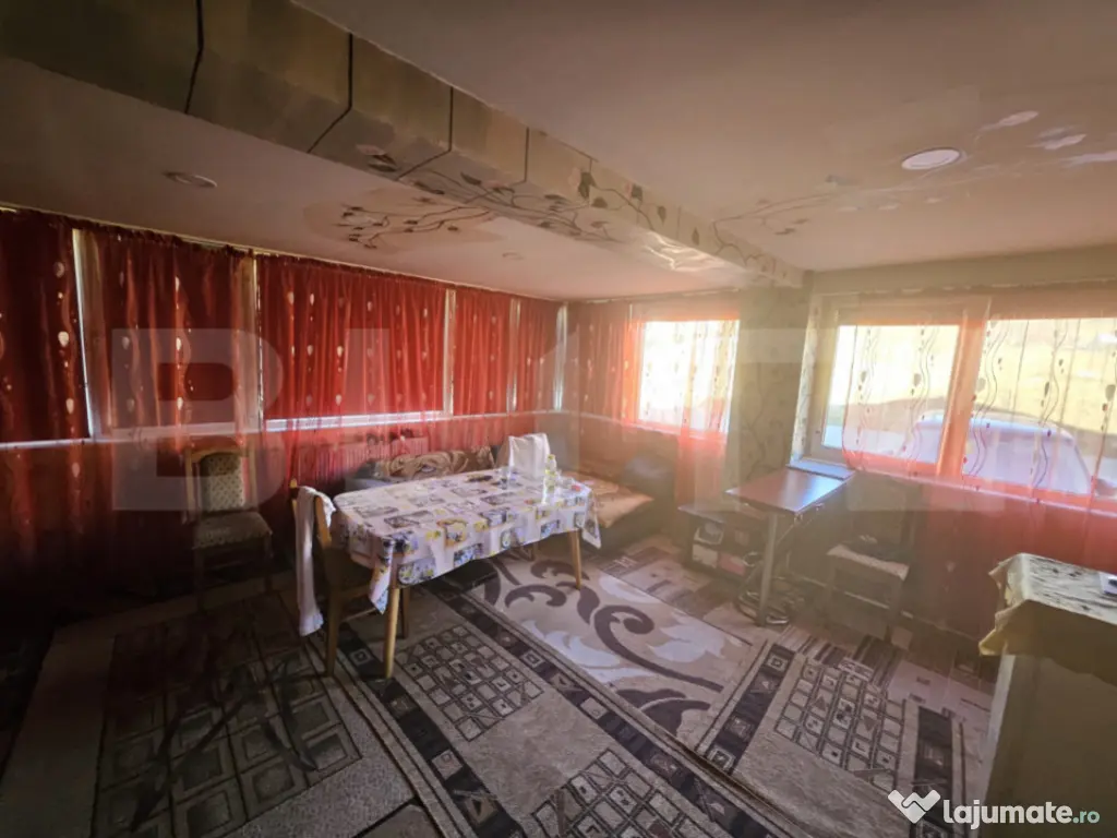 Apartament semidecomandat cu 4 camere, zona Stejarului 